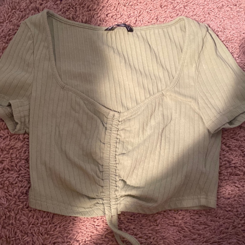 Green short sleeve, tie in middle, size small